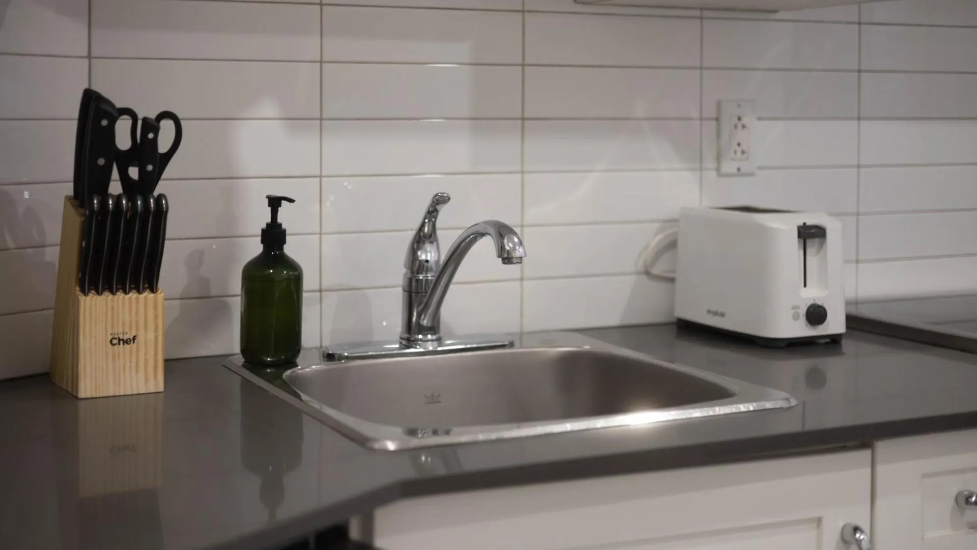 Vista Nook Light Filled 2Br In Mtl Apartment Montreal